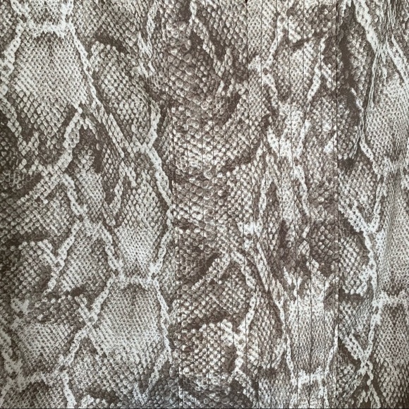Mossimo Gray Snake Print Long Tank Size Small - Picture 2 of 7